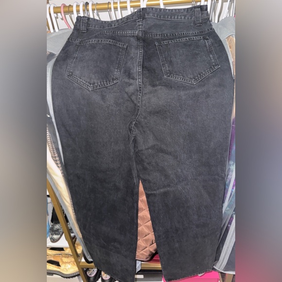 KHAITE Martin jeans in **BLACK** - Picture 4 of 10